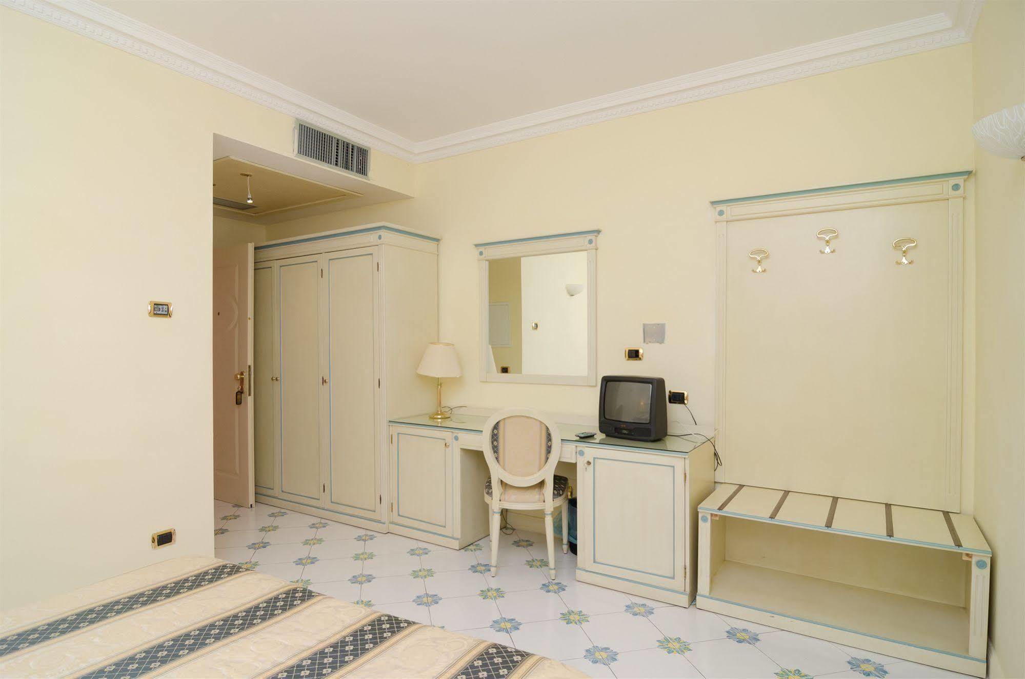 Hotel Flora Wellness & Beauty Ischia Luaran gambar