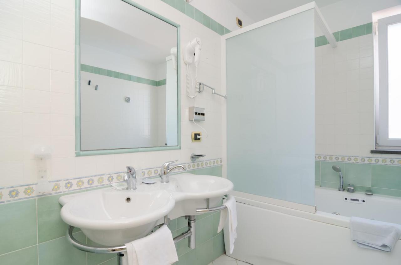 Hotel Flora Wellness & Beauty Ischia Luaran gambar
